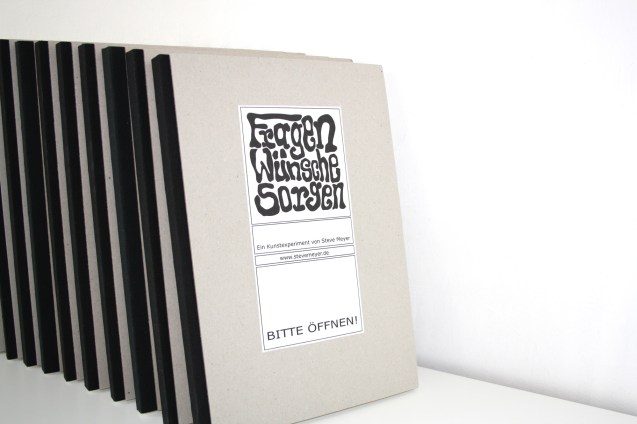 Foto der ersten zehn Bücher für das Kunstexperiment "Fragen, Wünsche, Sorgen"