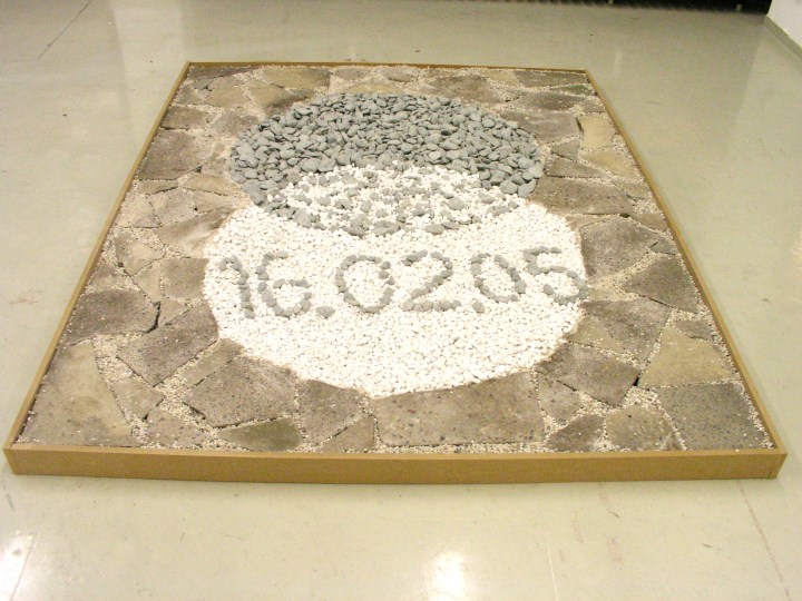 Diplomausstellung 16.02.2005, Kieskreise in Originalgröße