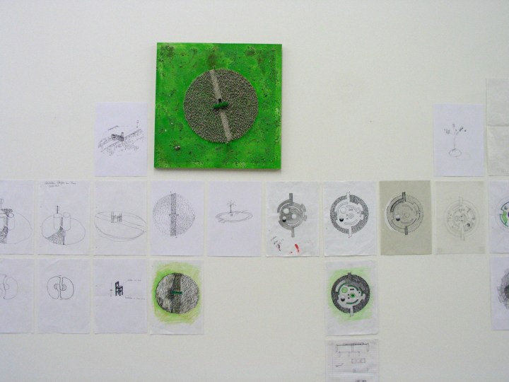 Diplomausstellung 16.02.2005, Skizzenwand